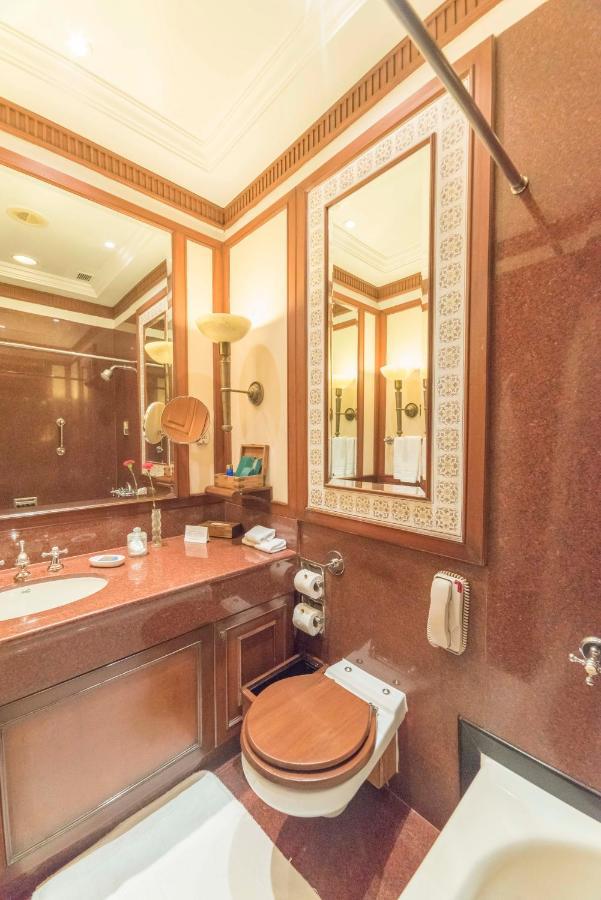 The Oberoi Grand Hotel 5*