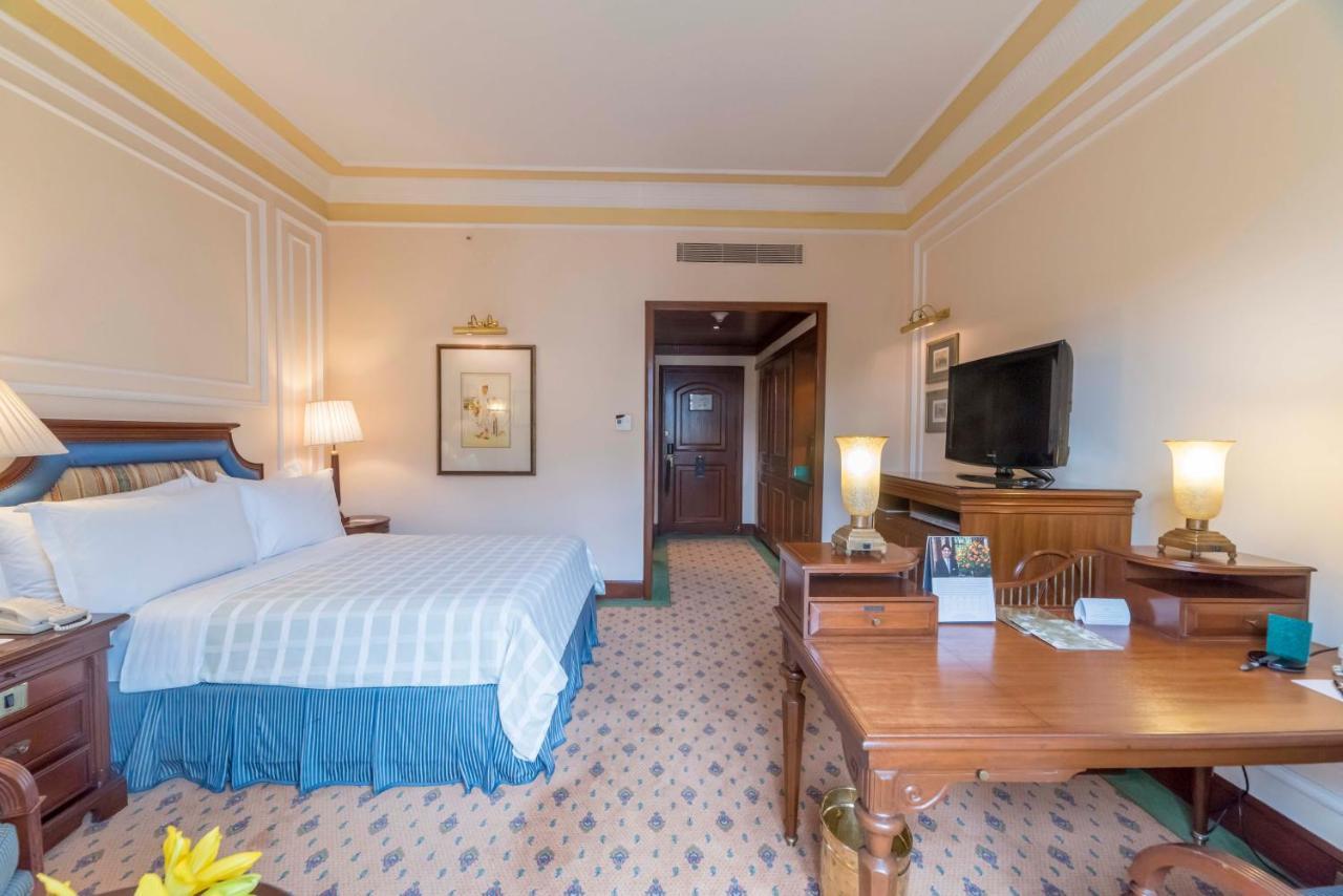 The Oberoi Grand Hotel 5*